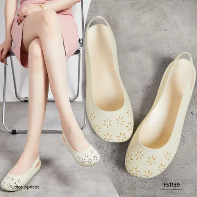 Plush Pixel Female Slipper